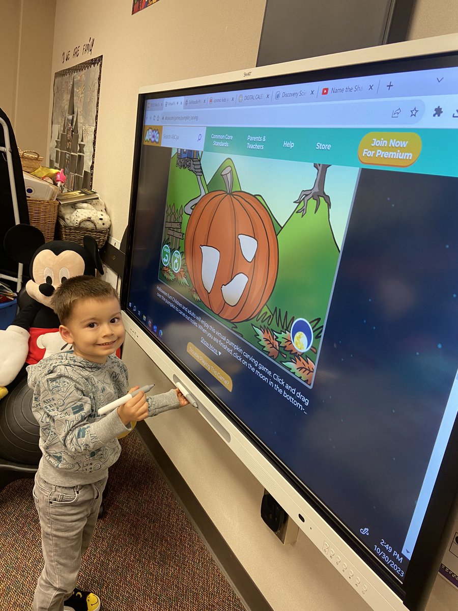 Thank you @techwithtodd for helping us carve pumpkins without carving pumpkins! #finemotor #grossmotor @StanleyStampede #iloveSSE #katypk