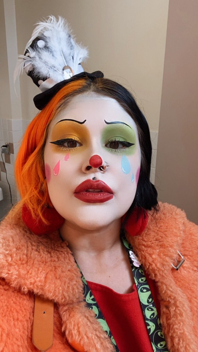 Sad Clown Girl 🤡🧡❤️💛
#Halloweenmakeup #Halloween 
#clown