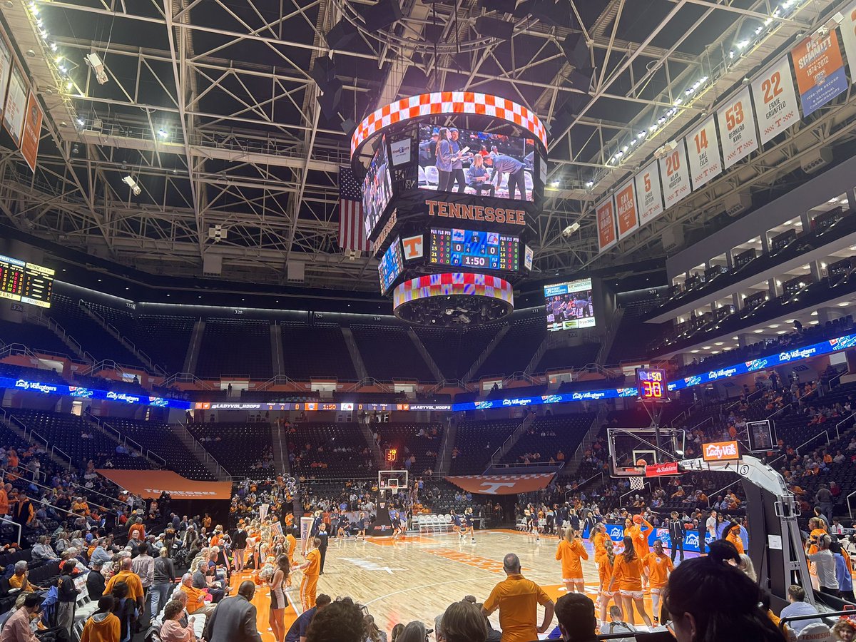It’s tip-off time for <a href="/LadyVol_Hoops/">Lady Vols Basketball</a> vs. <a href="/CNwbasketball/">Carson-Newman WBB</a> , the exhibition game here in @TBArena !!

Stay tuned for updates here with <a href="/chloe_levering/">Chloe Levering</a> ⬇️