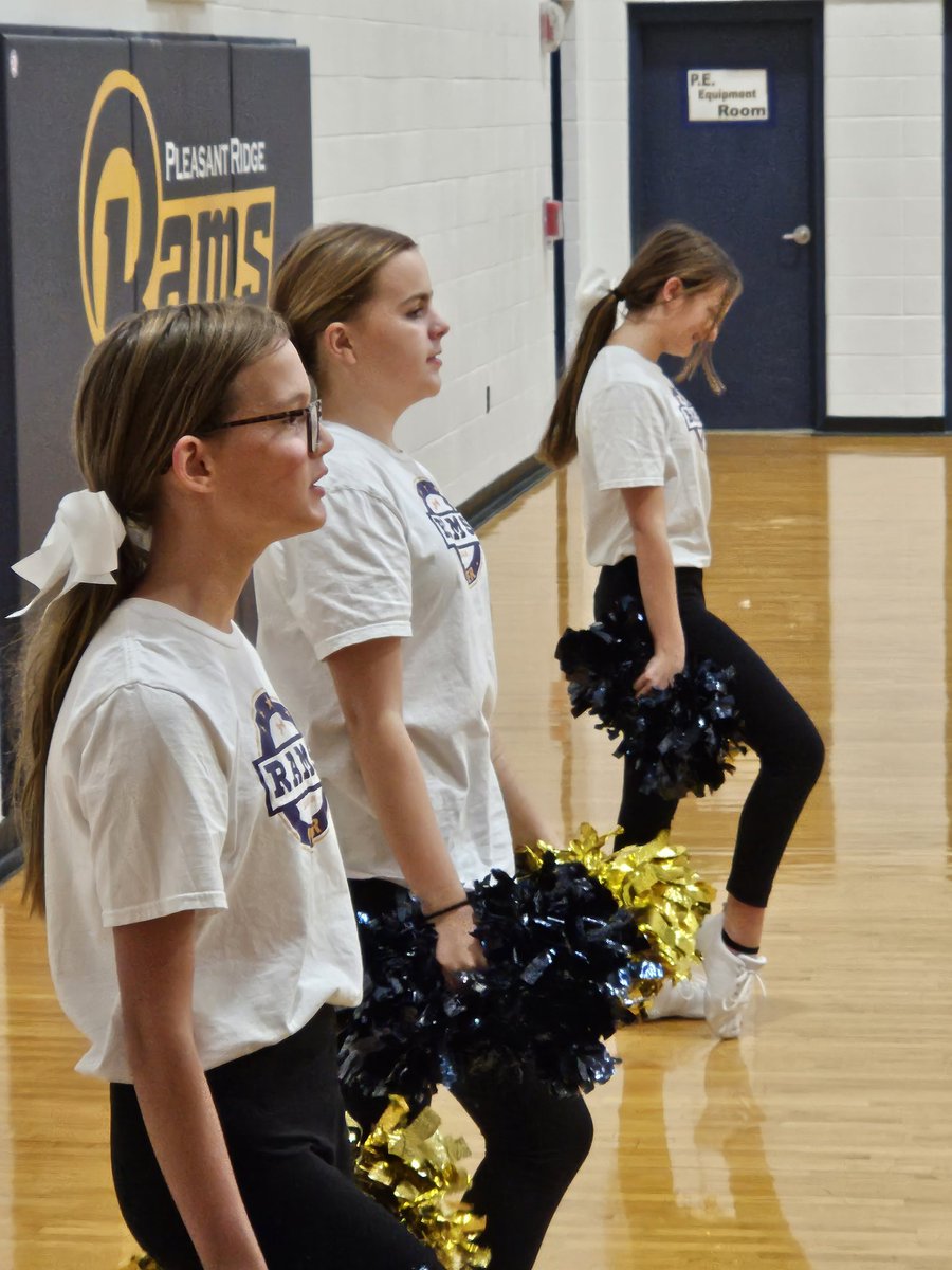 Nicole Yunker tweet media