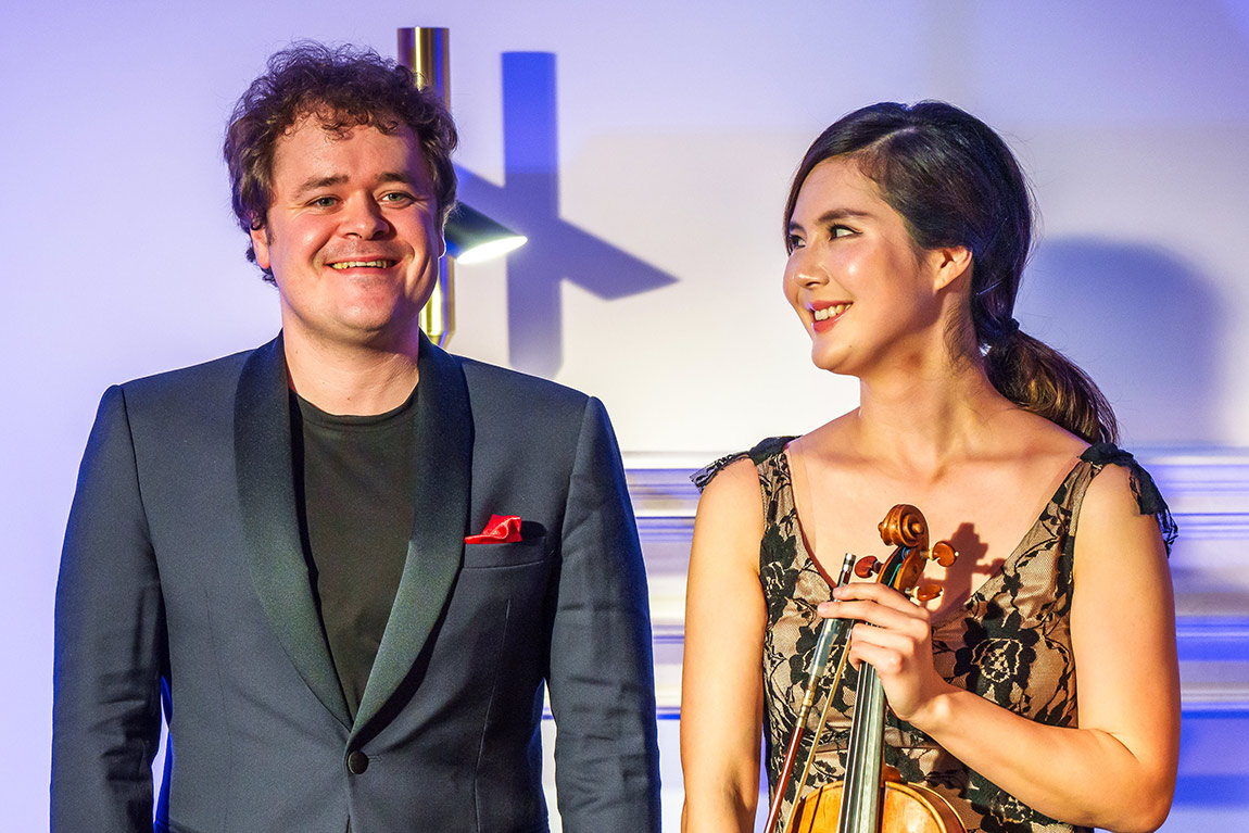 breintonsoiree's tweet photo. @grosvenorpiano &amp; @hyeyoon_park at Breinton on Saturday night: "...a beautifully balanced dialogue... Benjamin’s feathery touch and twinkling notes playfully complimented the sweetest melodies strung by Hyeyoon" More: https://t.co/zJLJjU8ZLE  
Photos: David Hogg @horizonimaginguk https://t.co/kHwYF1MsbM