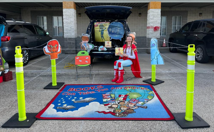 LibaryLadyAvery's tweet photo. We had such a blast at Trunk or Treat last Thursday evening! Thank you to all our #OcelotReaders who read @yuyimorales 's Nino Wrestles The World with us!๐๐๐พ @LFCISDLibraries @esc1library #LosFresnosLiteracyMatters #OcelotsRead #PuraBelpreAwardWinner https://t.co/16Qtq2KrwL