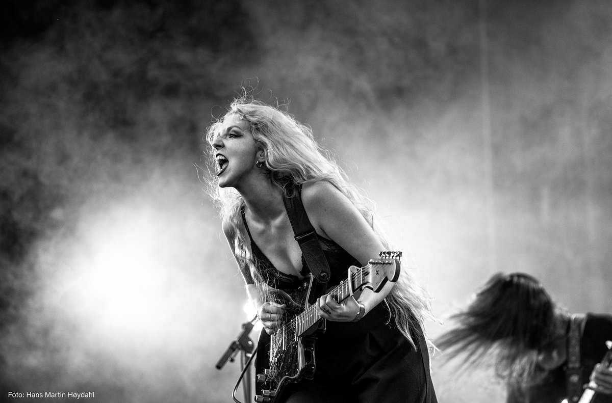 Sylvaine (@sylvainemusic) on Twitter photo A moment of pure catharsis captured during our show at <a href="/Midgardsblot/">Midgardsblot</a> this summer ✨ Can't wait to be back on stage again next week
Photo by Hans Martin Photography A moment of pure catharsis captured during our show at <a href="/Midgardsblot/">Midgardsblot</a> this summer ✨ Can't wait to be back on stage again next week
Photo by Hans Martin Photography