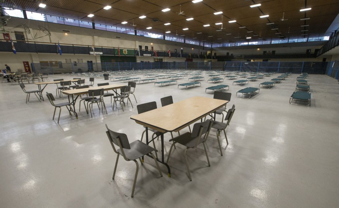 CathyCrowe @cathycrowe.bsky.social 🇨🇦 (@cathyacrowe) on Twitter photo 📢Tonight every <a href="/cityoftoronto/">City of Toronto 🇨🇦</a> councillor should be inundated with messages to provide immediate shelter to refugees & asylum seekers & Toronto's unhoused. Those councillors need to take a stand & ask <a href="/MayorOliviaChow/">Mayor Olivia Chow 🇨🇦</a> & city manager to act.
Right now this federal armoury empty. 📢Tonight every <a href="/cityoftoronto/">City of Toronto 🇨🇦</a> councillor should be inundated with messages to provide immediate shelter to refugees & asylum seekers & Toronto's unhoused. Those councillors need to take a stand & ask <a href="/MayorOliviaChow/">Mayor Olivia Chow 🇨🇦</a> & city manager to act.
Right now this federal armoury empty.