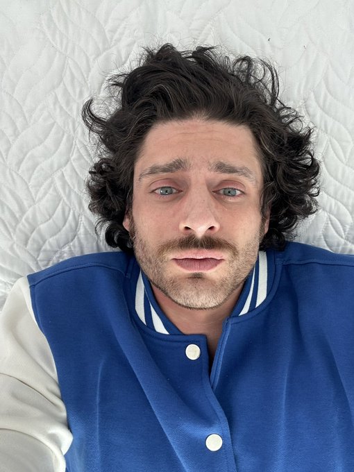 &ldquo;We&rsquo;re all in this together&rdquo; -High School Musical- https://t.co/S0oiazEeKJ<a href="/tag/trapcity"class="tags"><span>#trapcity</span></a>