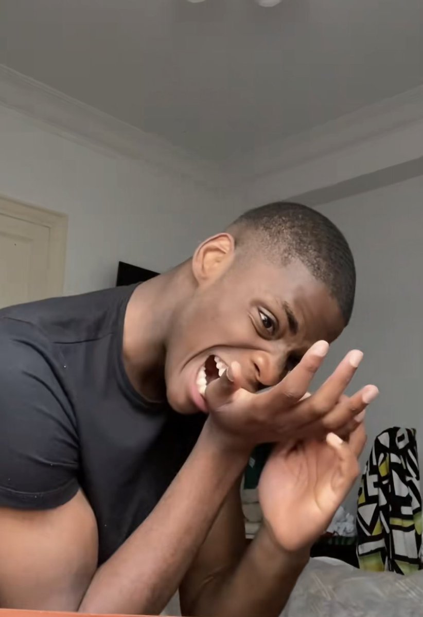 chaarrless 🦇 tweet media