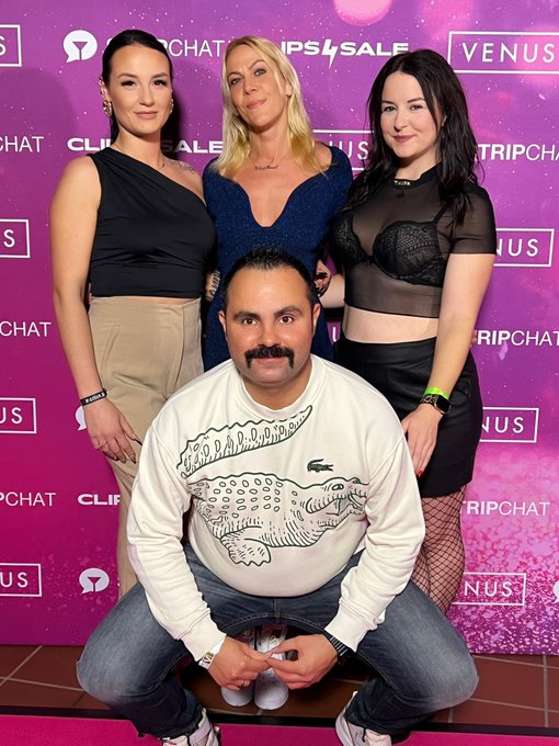 Best Group ever @venusberlinoff this year with @realemmasecret @derpornobeamte und LacyLynn ❤️❤️❤️ https://t<a class="tags" target="_blank" title="On Twitter" href="/?out=eyJ0eXAiOiJKV1QiLCJhbGciOiJIUzUxMiJ9.eyJpYXQiOjE3MjA3NTMzNDgsImlzcyI6InR3cG9ybnN0YXJzLmNvbSIsIm5iZiI6MTcyMDc1MzM0OCwiZXhwIjoxNzUyMjg5MzQ4LCJyZWRpcmVjdF91cmwiOiJodHRwczovL3R3aXR0ZXIuY29tL3ZlbnVzYmVybGlub2ZmIn0.xWq52_qwFdThgdKu-Z4aiXH91ixmhoeSnTYjMvN8xP4KlBTl3Rqs2g7ERkFe65G4NauMm5dtko9h_415RaPeWQ">@venusberlinoff</a><a href="/tag/blonde"class="tags"><span>#blonde</span></a><a href="/tag/raiders"class="tags"><span>#raiders</span></a><a href="/tag/raidernation"class="tags"><span>#raidernation</span></a><a href="/tag/loungewear"class="tags"><span>#loungewear</span></a><a href="/tag/raiderette"class="tags"><span>#raiderette</span></a>
