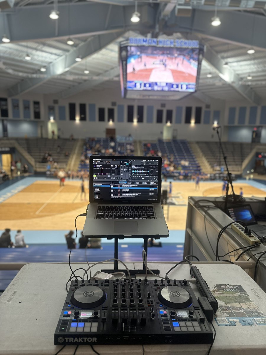 DJiAM_'s tweet photo. Blessed to have to opportunity to DJ the boys Volleyball Upper-state Championship! #DJiAM https://t.co/VazWTyheXp