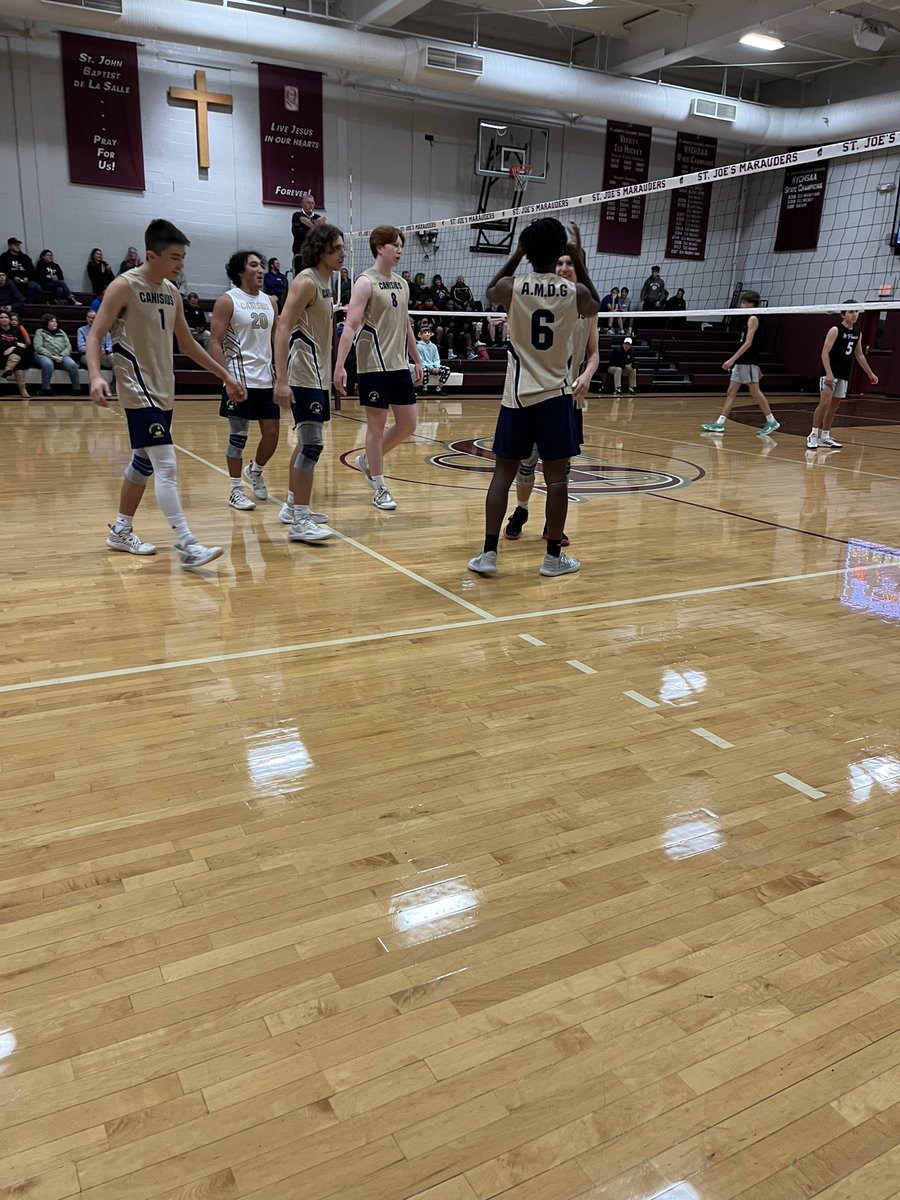 Varsity Crusaders advance to the 2023 Msgr Martin championship with a 25-22, 25-15, 22-25, 25-19 win over St. Francis! Good work gentlemen.