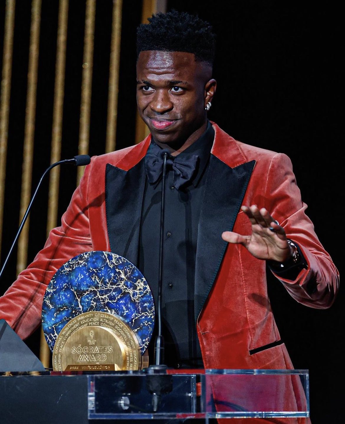 Aksi Melawan Rasisme, Vinicius Jr Mendapatkan Penghargaan Socrates Award