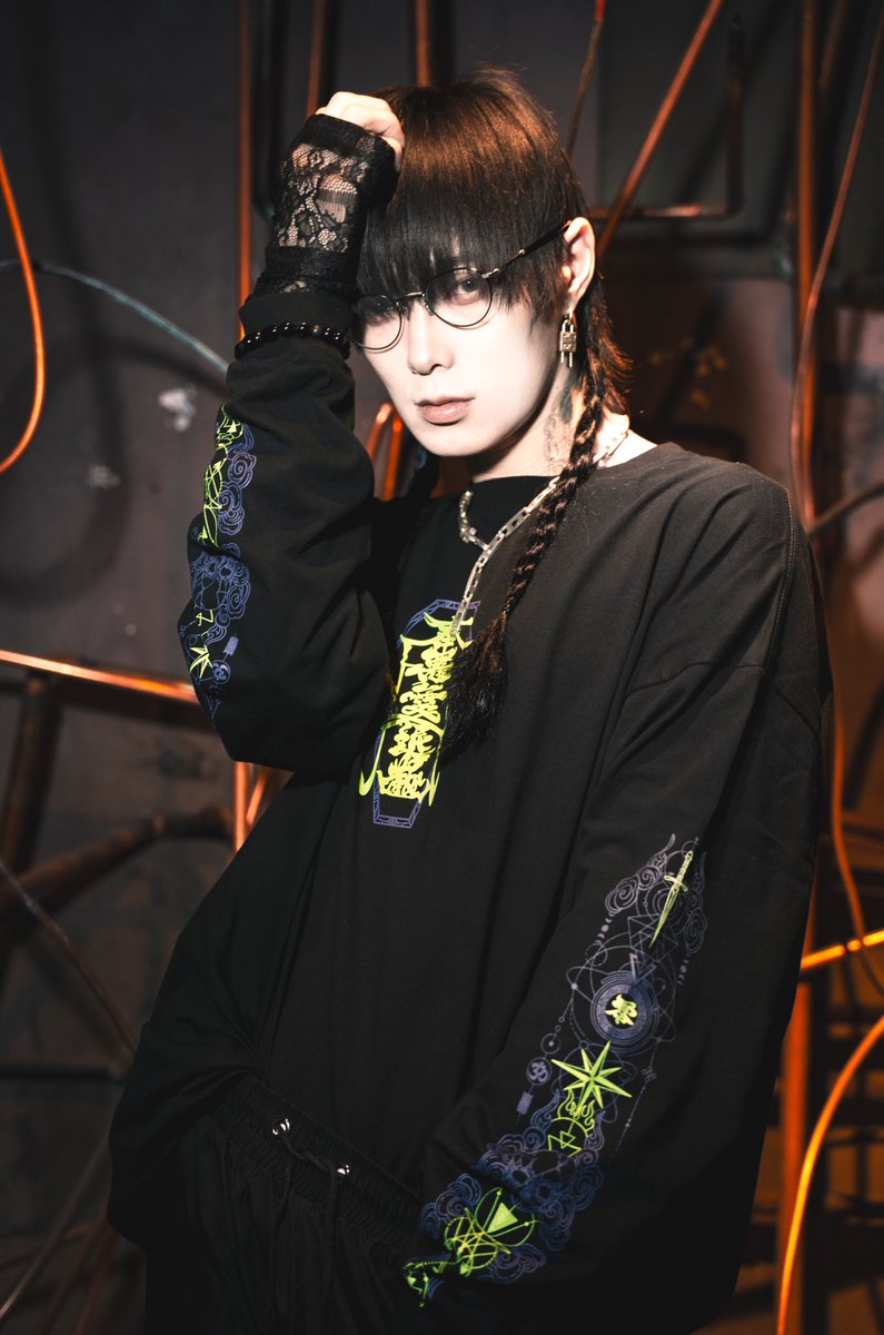 TOKYO130shiki's tweet photo. ／
　フォロー&amp;リポストで
　#東京13零式 の新作を
　1名様にプレゼント🎁
＼

☠💚☠️🖤☠️💚☠️️
【L/S T-shirt 調伏　Black】
☠️🖤☠️💚☠️🖤☠️

⚜️応募方法⚜️
①@TOKYO130shikiをフォロー
② 11/5(日）21:00までにこの投稿をリポスト https://t.co/QXGty06GrN