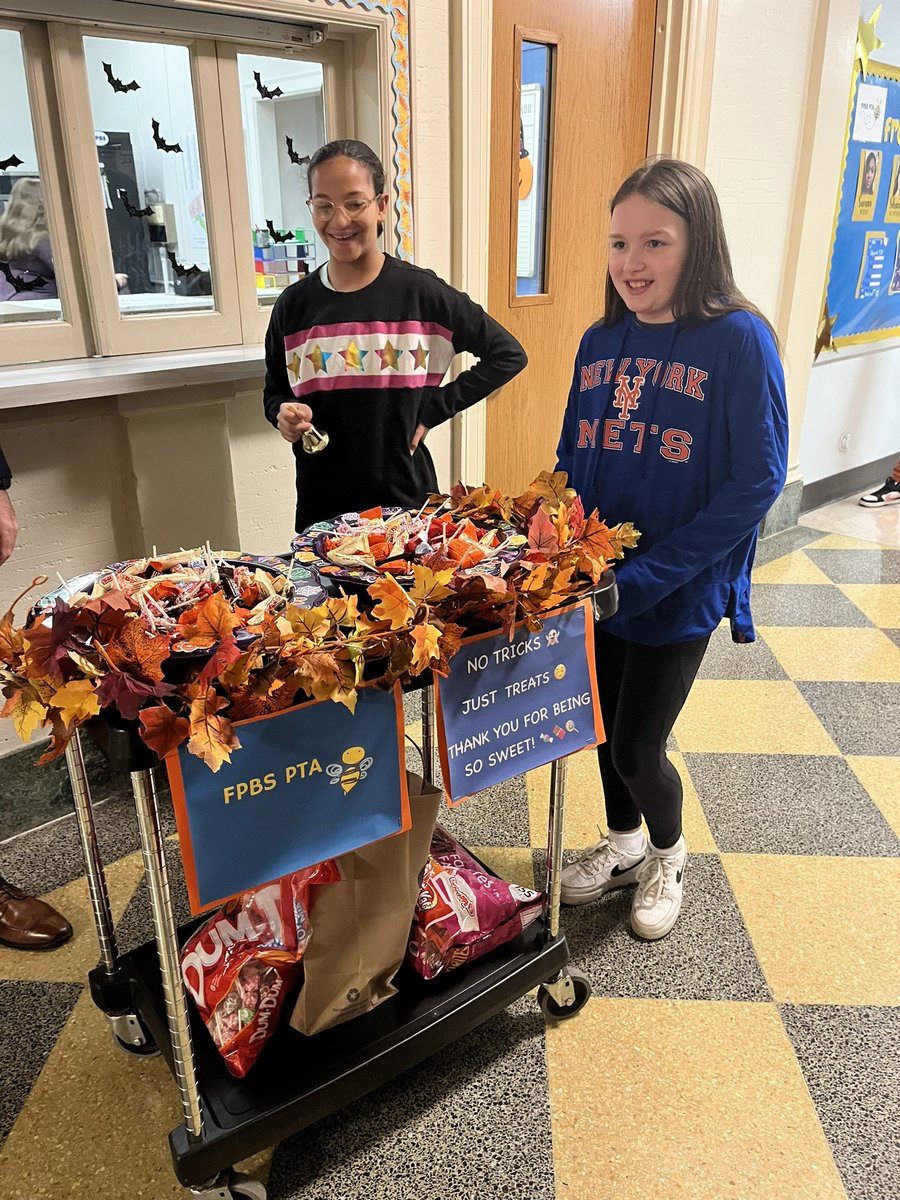 Loved starting my day with a visit and some candy from the kindness kart! <a href="/FPBSchools/">Floral Park-Bellerose UFSD</a>