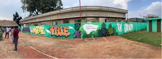 Sarah_Botton's tweet photo. #InitiativesOSC de l'@AFD_France. Au #Bénin, riches échanges avec la mairie d'#Allada, le conseil des jeunes #CJA et l'équipe d'@acteduc👉Des jeunes qui portent des projets pour leurs villes et des collectivités engagées qui les intègrent dans la gouvernance locale #ActeAfrique https://t.co/Vwno9mxmfQ