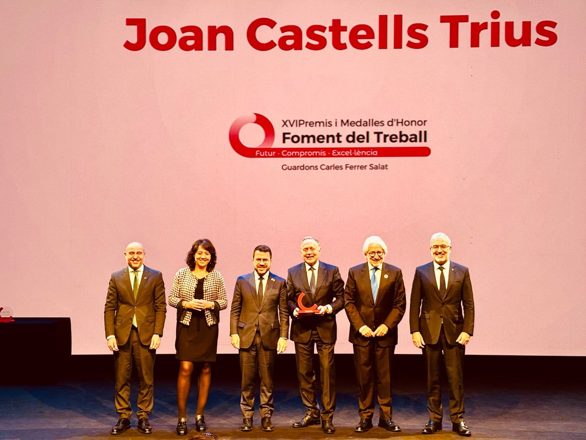 sansruben's tweet photo. Als XVI Premis i Medalles d’Honor de Foment del Treball. Felicitats a tot l'equip de @FomentTreball per l'acte i enhorabona a tots els empresaris guanyadors. Seguim treballant per visibilitzar el valor de les empreses a Catalunya. #PremisFoment2023 #PremisFerrerSalat https://t.co/dhilahaldQ