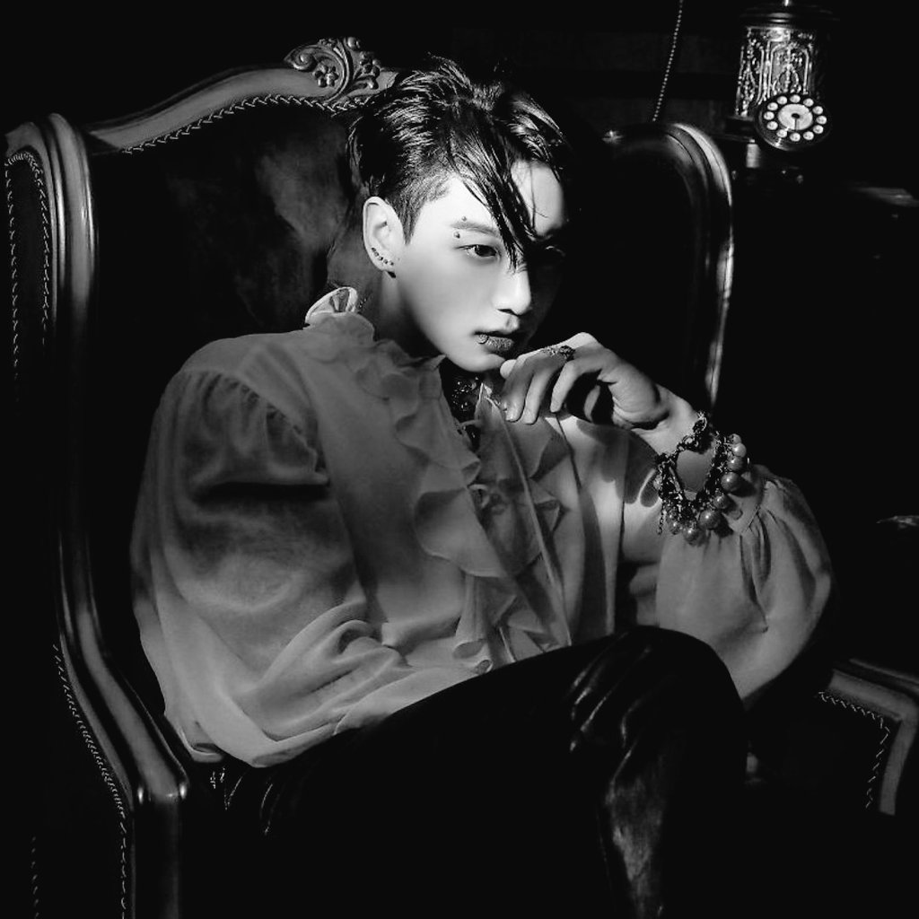 ⭒ ݁ . 𓋼𓍊𓋼 : tweet media