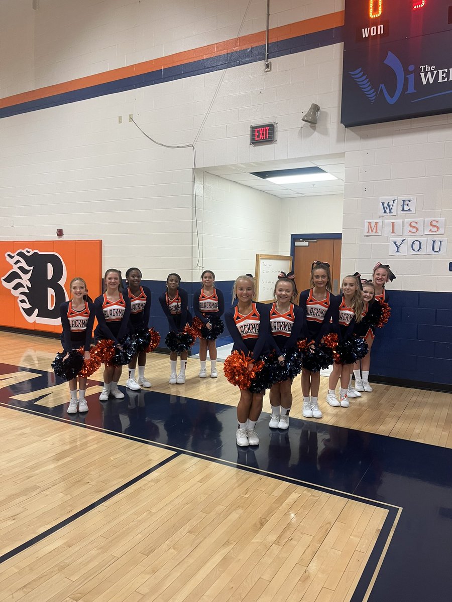 BMS Basketball Cheer tweet media