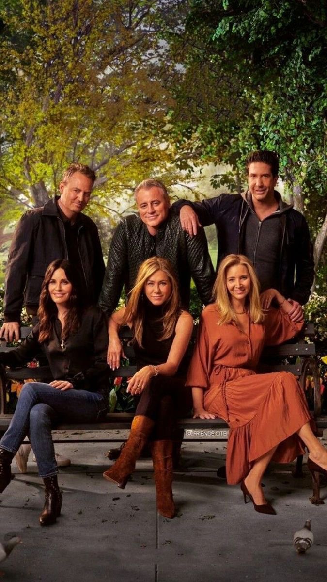 insidefriends's tweet photo. “We are a family.” 🖤🌹 https://t.co/o1hVcsJ4Zy