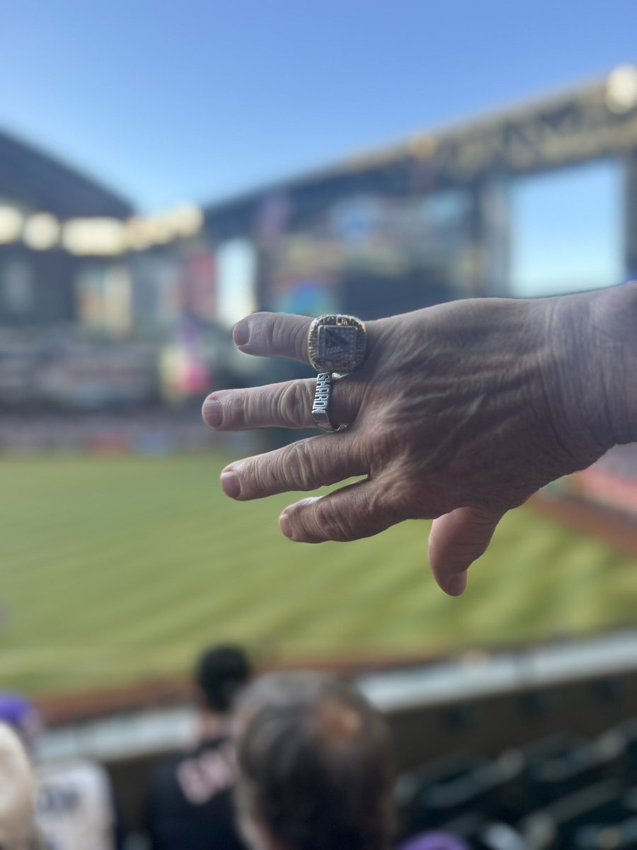 justinemoore99's tweet photo. #Dbacks 2001 #WorldSeries ring, let’s get another one!! https://t.co/9V5aAyvo21