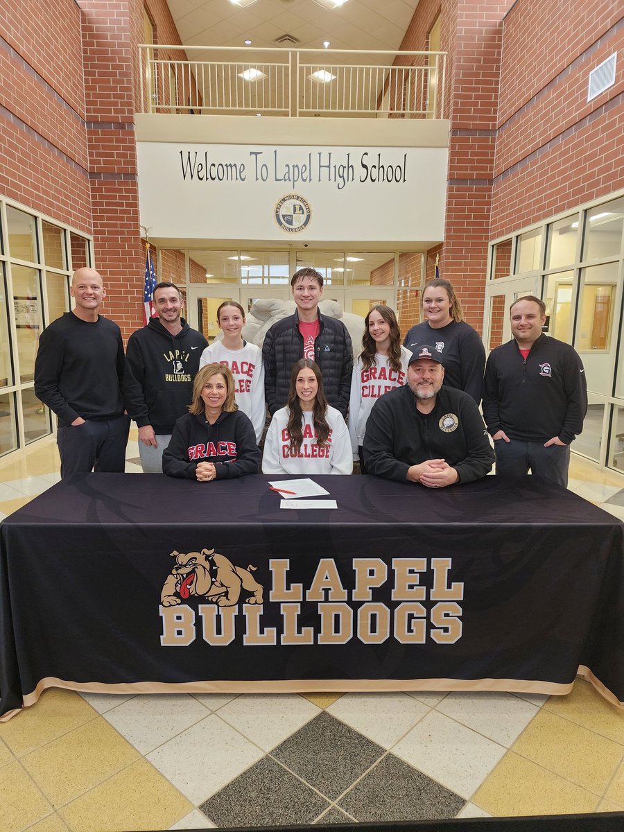 Congratulations to @MaddyPoynter for signing with @gracecollegewbb today! Your hard work and dedication has paid off! Let’s make some memories one last time!