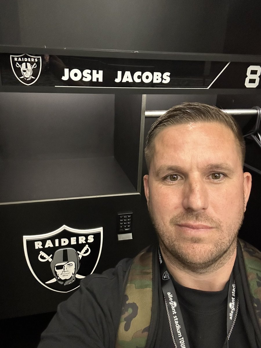 davidmorrish14's tweet photo. Let’s goooo @iAM_JoshJacobs #justwinbaby #RaiderNation #oncearaideralwaysaraider https://t.co/HYLKyxcsdM