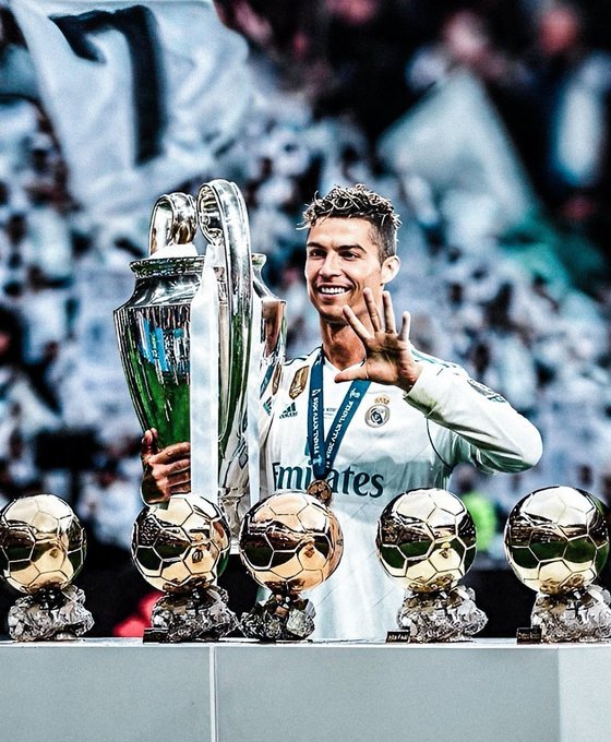 Azotecule__'s tweet photo. Todos sabemos qué Cris realmente tendría que tener 6 de estos y el argentino 4. https://t.co/6vAmEWJagL