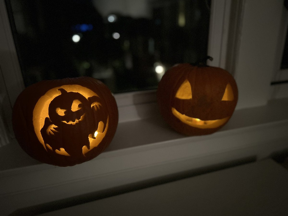 IanPaulCuster's tweet photo. Getting ready for tomorrow 🎃 #Spooktober https://t.co/V8eDjJ2ezO