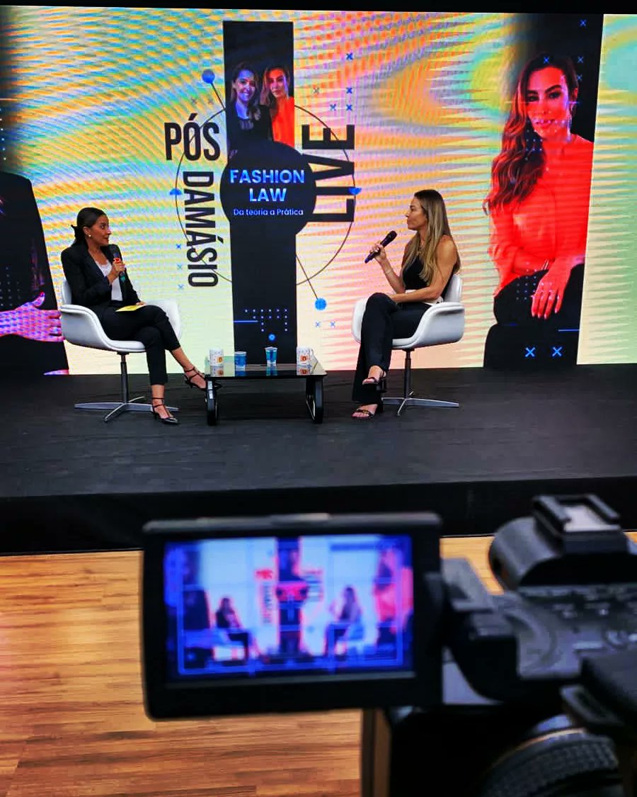 estudiosdamasio's tweet photo. Mais uma vez, o Damásio inova com a Pós Fashion Law! Preparados para se especializar? 💫👠 #PosFashionLaw #Damásio https://t.co/0NpvEr6Knt