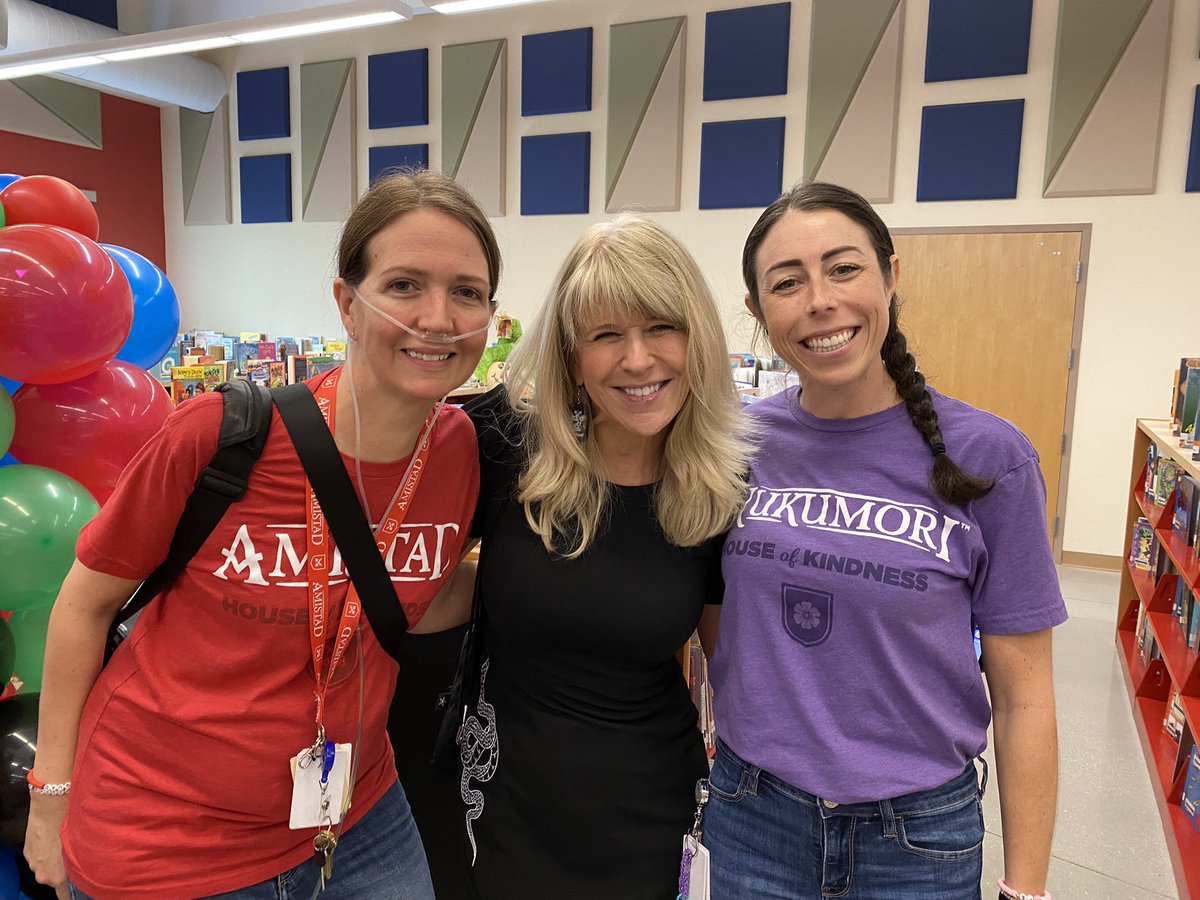 sharongator1's tweet photo. Started the day @WPEUnicorns for storybook parade and ended the day getting to watch @mrronclark_ , @kimbearden , and @JBernadin pour into @pbcsd students and teachers.  @SLLpbc @KristenRulison https://t.co/IQZAEA9RRi