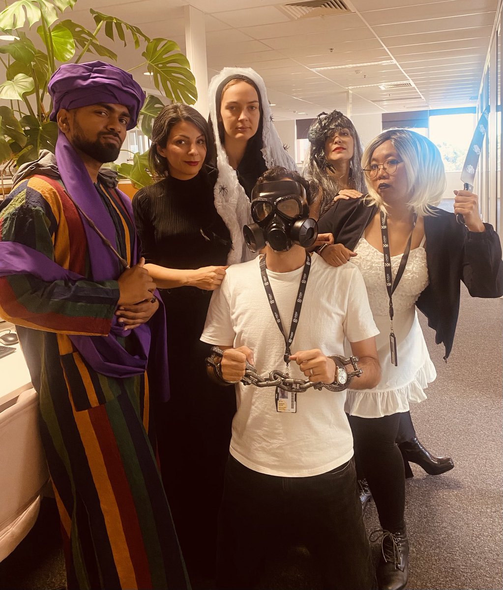 For the first time in my career, my team decided to dress up for Halloween 👻 Happy #Halloween from Waters lab! ⁦<a href="/egiikardiaa/">Egi Kardia</a> ⁦<a href="/KatelinAllan7/">Katelin Allan</a>⁩ ⁦<a href="/_balancinglife/">Bala</a>⁩ et al ⁦#UNSW ⁦