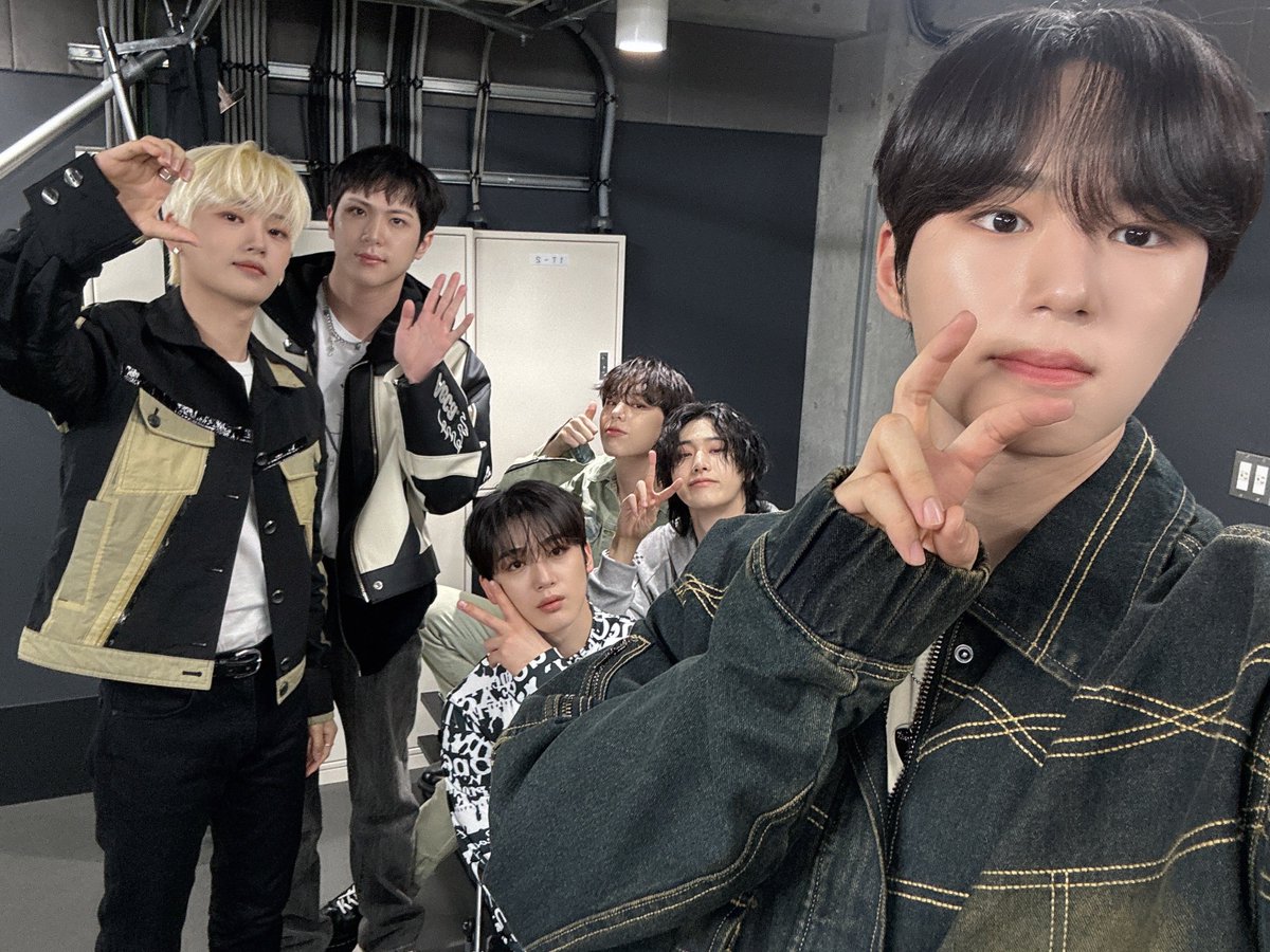 WEi_Official_JP's tweet photo. 今日もRUiのおかげで幸せに仕上げた今日一日🩵いつもRUiと一緒で幸せに仕上げ完了！🫧 私たちこれからもいつも！ 一緒にしましょう💙

#위아이 #WEi #ウィーアイ https://t.co/2c5kjJYCSa