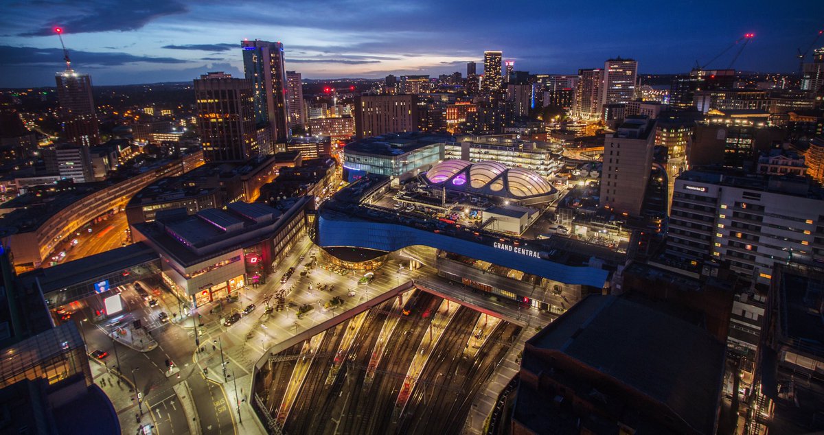 hlloyd94's tweet photo. View from the top of Birmingham Rotunda #rotunda #Birmingham #nightphotography #photography #cityscapephotography Thank you @Vemsteroo and @staying_cool for hosting a great event would love to do it again https://t.co/nsjGPItOQP