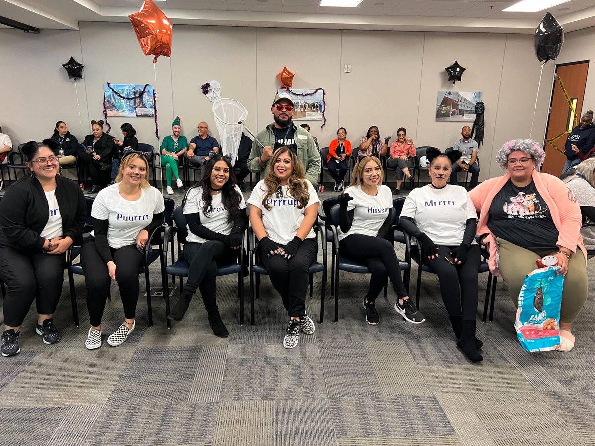 LACDevAuthority's tweet photo. Today, the #LACDA was in the spirit π»and celebrated its annual Halloween Bash! We held a costume π§ββοΈ parade and contest, pumpkin π carving contest, and more. #Halloween #TeamLACDA #WorkFam #HalloweenBash https://t.co/tSWzUXCERq