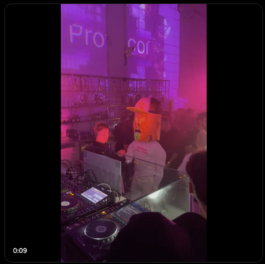 BitThreadz tweet media