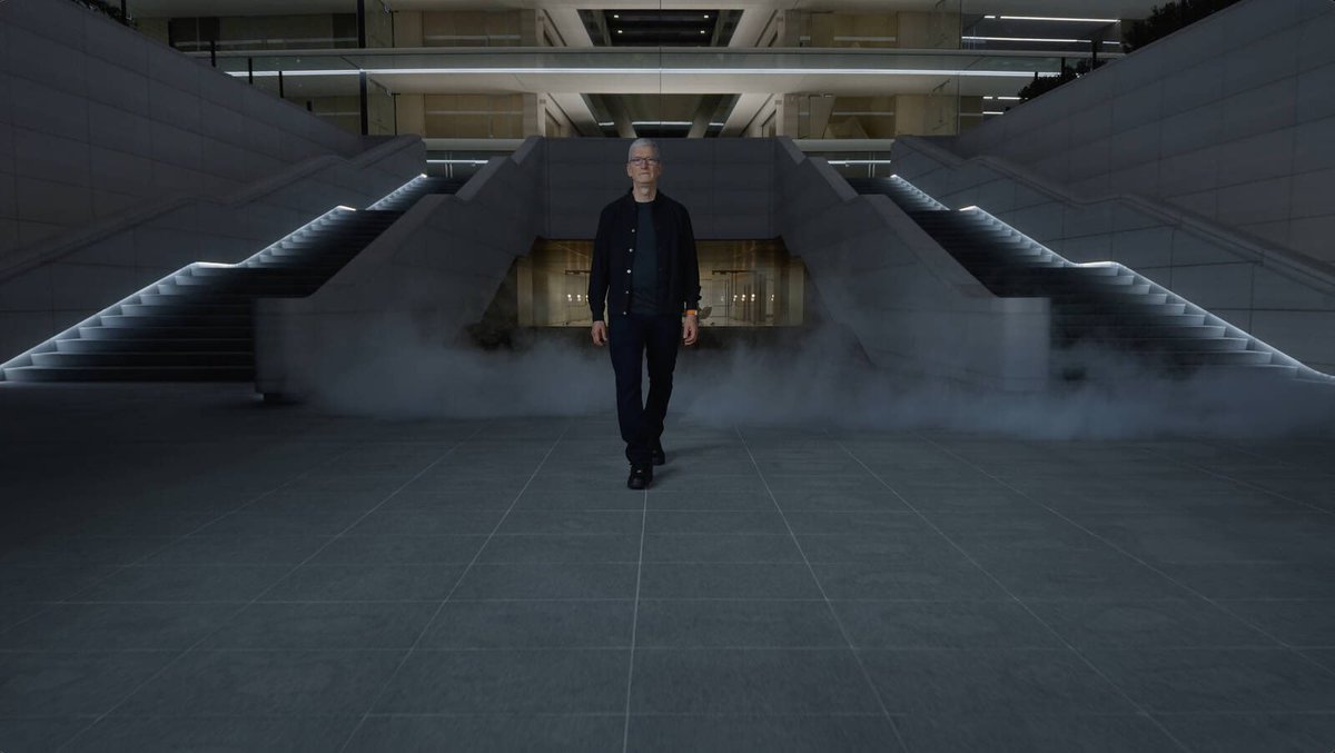 iJustine tweet media