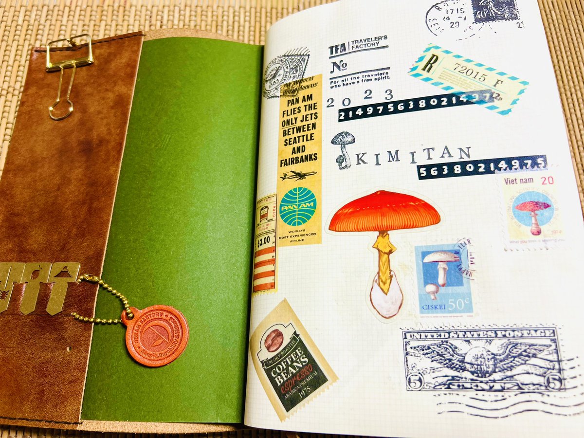 noronora's tweet photo. 【旅の記録をつけてるノートがいっぱいになりました🎵】
また、買わなきゃな〜✨📓
革のカバーは、KAKURAです。
travelers notebookもいい感じ🎵
#KAKURA
#TRAVELERSFACTORY
#travelersfactory
#travelersnotebook
#福原希己江
#想うままに旅する
#旅の記録 https://t.co/XqNjB7Qx8a