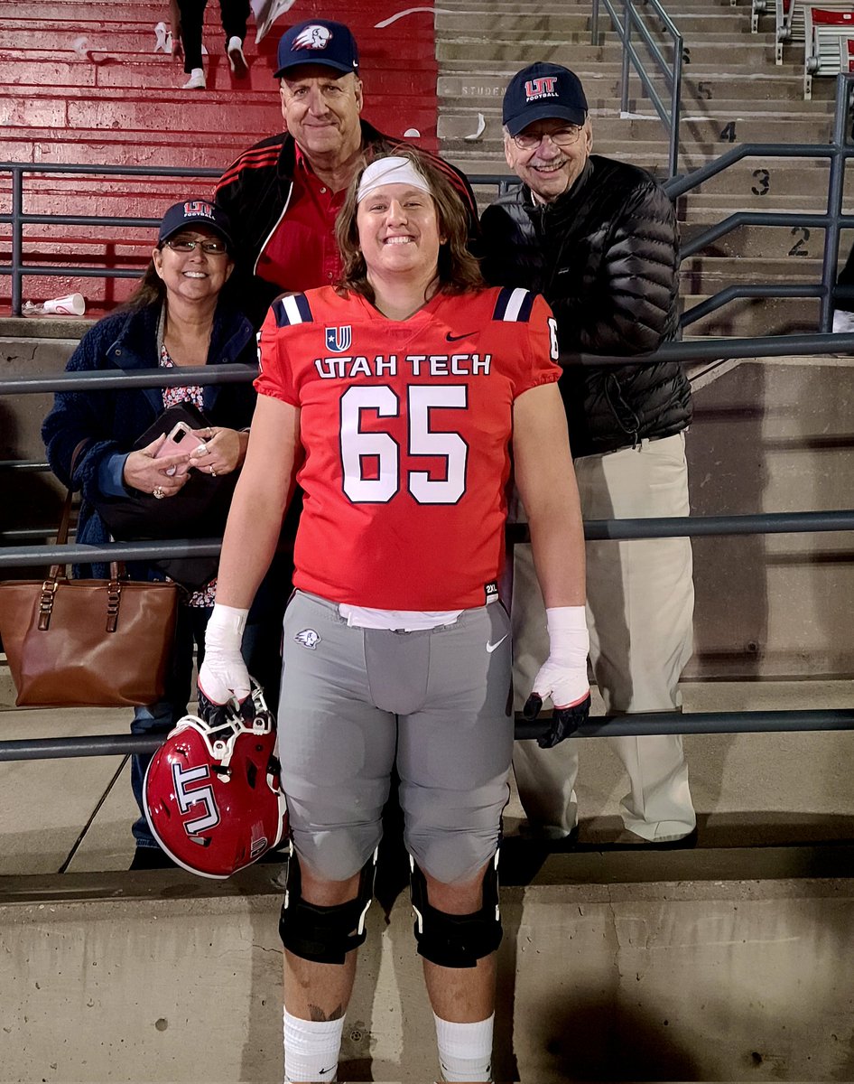 BradHicks91's tweet photo. Great Weekend in Saint George,  Utah! GO TRAILBLAZERS! @CanyonSteele @MATHLETICS4 https://t.co/atv5bzoTvt