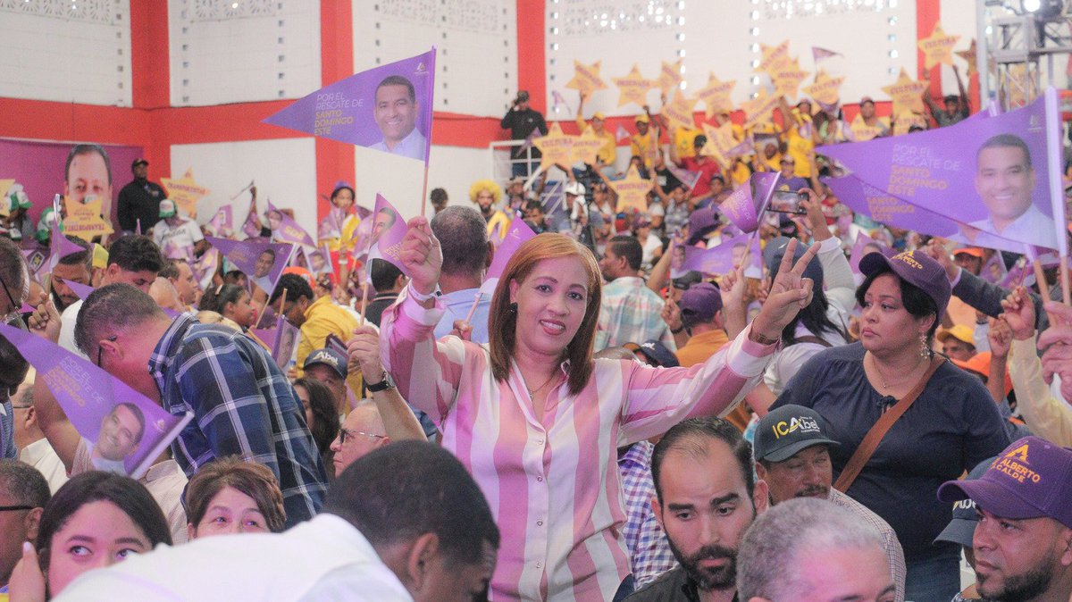 Sobeyda_S's tweet photo. Excelente lo experimentado hoy en SDE, todos en una sola emoción! Vamos a demostrar que el PLD está vivo, y hoy con Luis Alberto Alcalde,  Cristina nuestra Senadora y Abel Martínez nuestro  próximo presidente acompañado de un gran % del Comite Político, nos dieron más fuerza. https://t.co/MBSdIuPdbk