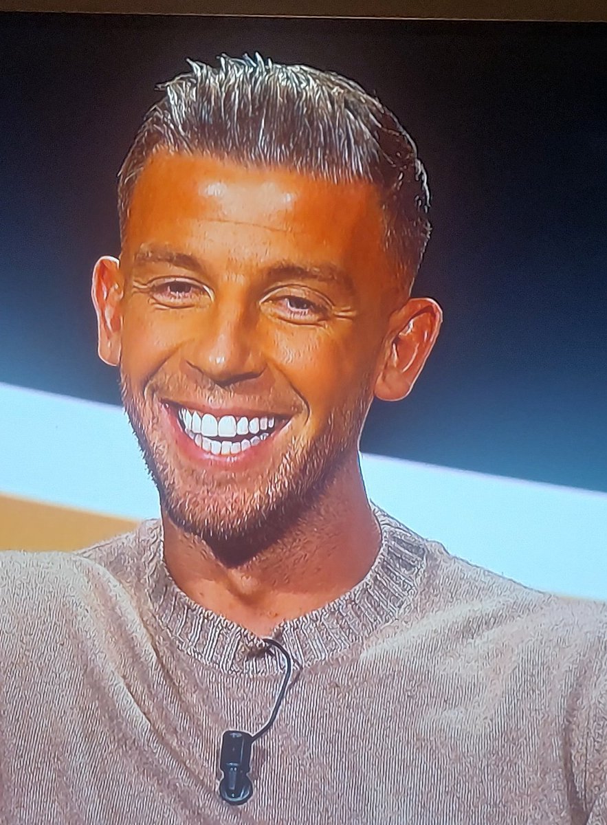 Wie kent het ral-kleur van Toby zijn tanden? #dsmtw