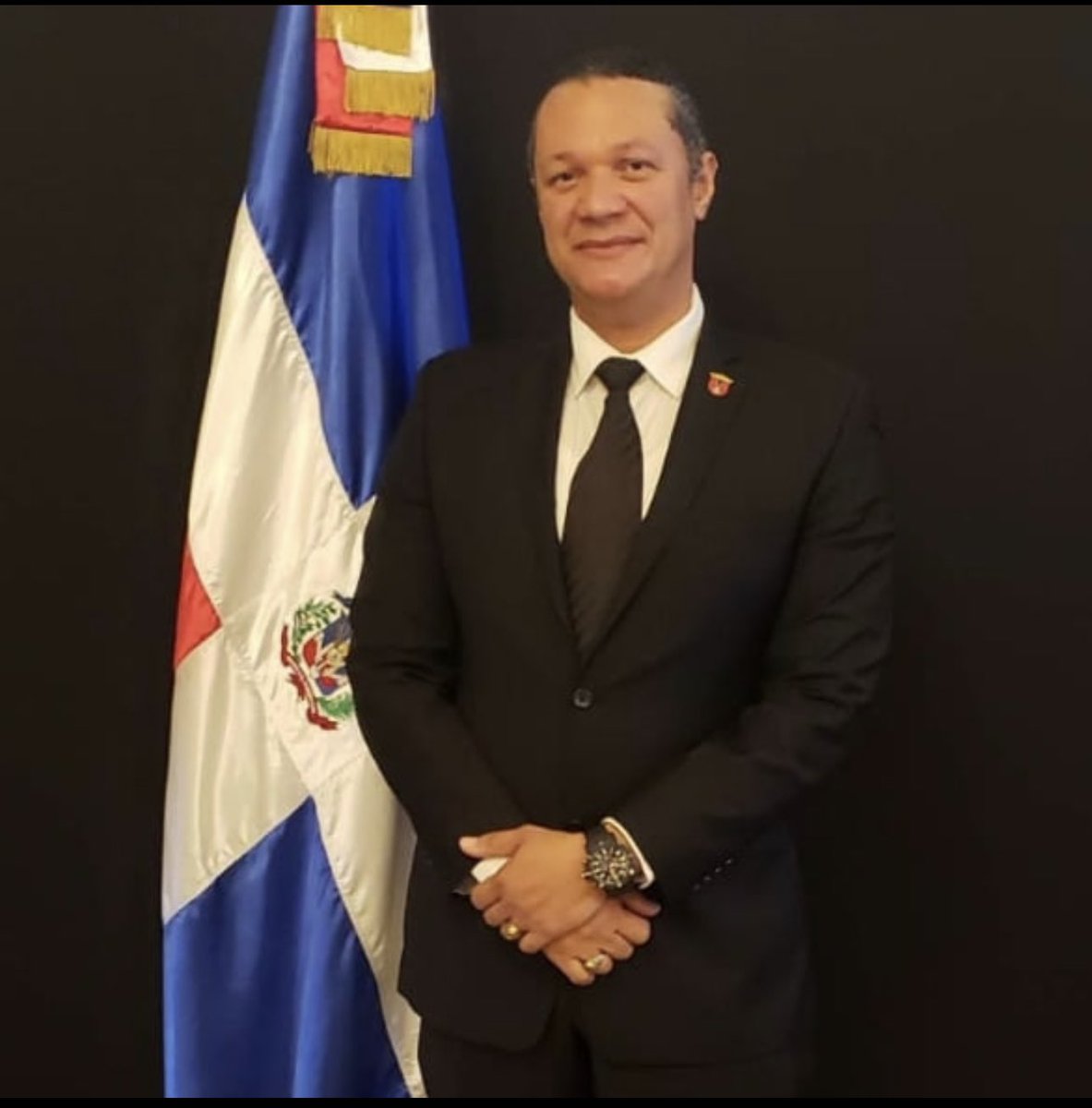 Todo nuestro apoyo a para Cirilo de Jesús Guzmán López.

Quien se inscribió para optar para ser electo juez titular miembro del tribunal constitucional, <a href="/TribunalConstRD/">TCRD</a> 

Espero el presidente <a href="/luisabinader/">Luis Abinader</a> en su condición de presidente del Consejo Nacional de la Magistratura,