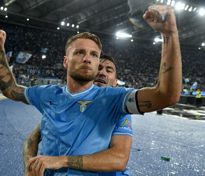 F9uhRcBXwAAjsaC?format=png&name=small