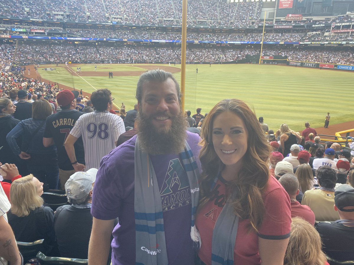 antdwest's tweet photo. We made it in with a minute to spare. Got these awesome #capitaloneultimatefan World Series souvenirs on the way to section 107 #sweepstakes https://t.co/Ed7LtzqqZQ