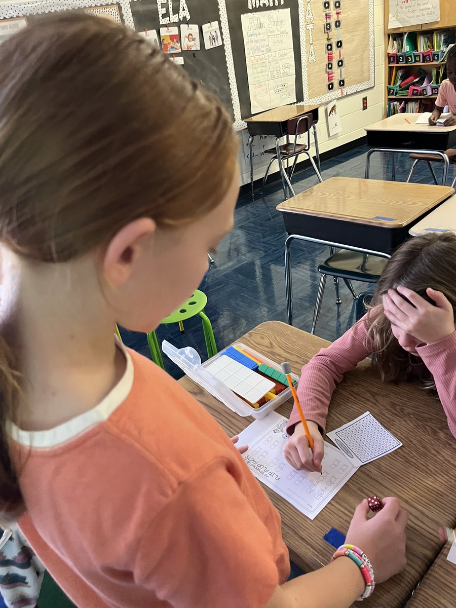 garrison3_mrs's tweet photo. These 5th grade students are becoming amazing mentors to my first graders. 
#oneteamonedream 
@UGE_HCS 
@MrsKWilsonUGE https://t.co/qgOei4GWne