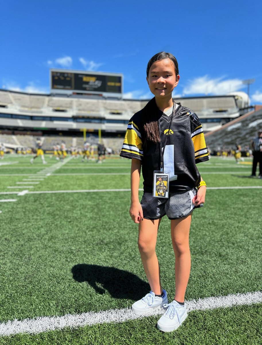 Brayden_Dinkla's tweet photo. “When I’m the Kid Captain, I’m going to feel famous like @taylorswift13” My courageous sister, Chloe, will stand on the field as the Kid Captain for the Nov 11th @HawkeyeFootball game. 

@hawkeyenation, can you help me spread the message in hopes Taylor sees this?? https://t.co/avYmXnqQJw