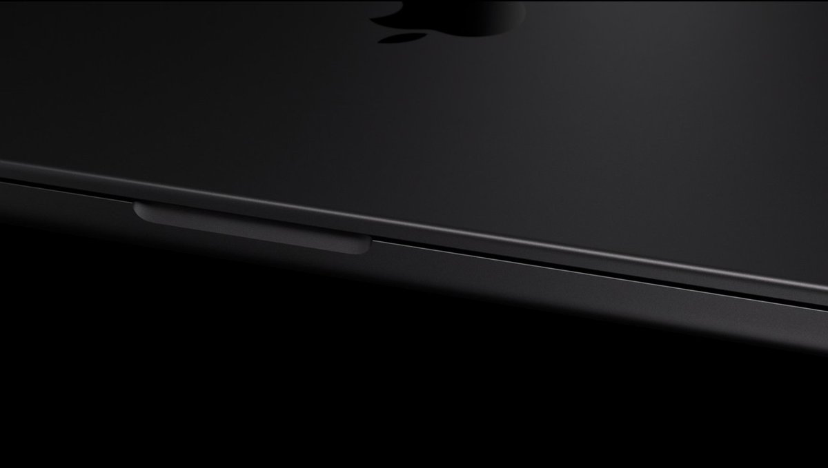 【速報】スペースブラックのMacBook Pro、出ちゃった………！！

#AppleEvent