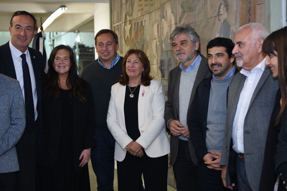 MartinAveiro's tweet photo. ✅️Hoy presentamos el Proyecto del Centro de Interpretación de Astroturismo en la Reserva Natural del Manzano Histórico. 
Junto al Ministro de Ciencia, Tecnología e innovación de la Nación @FilmusDaniel también nos acompañaron Directivos de la UNC y del CONICET. https://t.co/s7lR0bNEzq