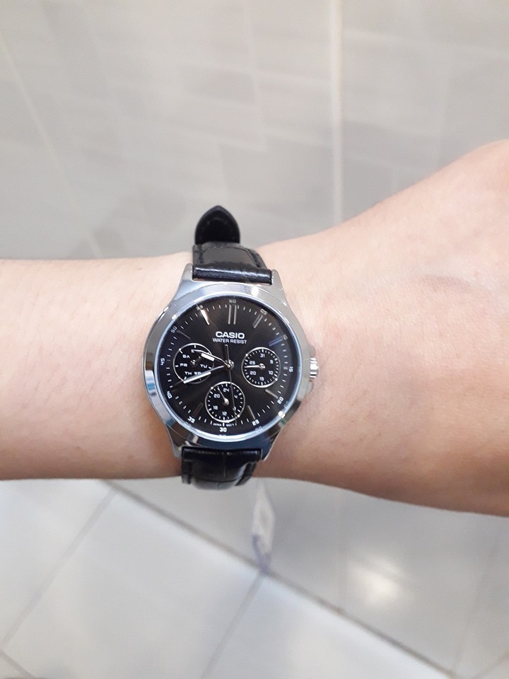 readbyasf_'s tweet photo. @MHaffizJ In love with this Casio LTP-V300L-1A
leather band https://t.co/X5MjCxipm8