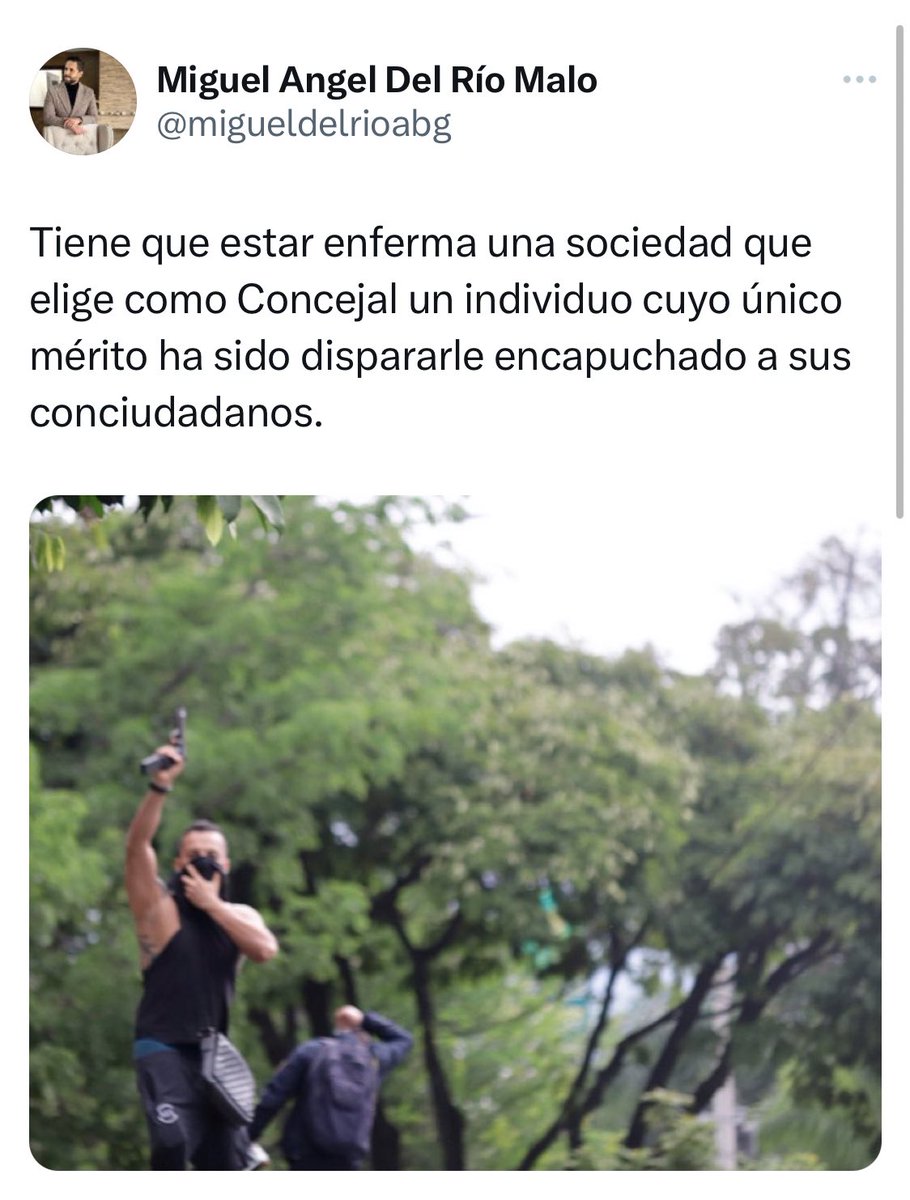 GustavoBolivar's tweet photo. Si la crítica que me hacen es: "sin untarse nadie llega", es porq Colombia aún no está preparada para la política decente. 
Dilian, Amaya, Blel, Char, Yahir Acuña, Fico, Escobar, Rendón, la candidata de Cielo Gnecco y el hermano de Macaco ilustran nuestro masoquismo y complicidad https://t.co/b1BoAdJoiU