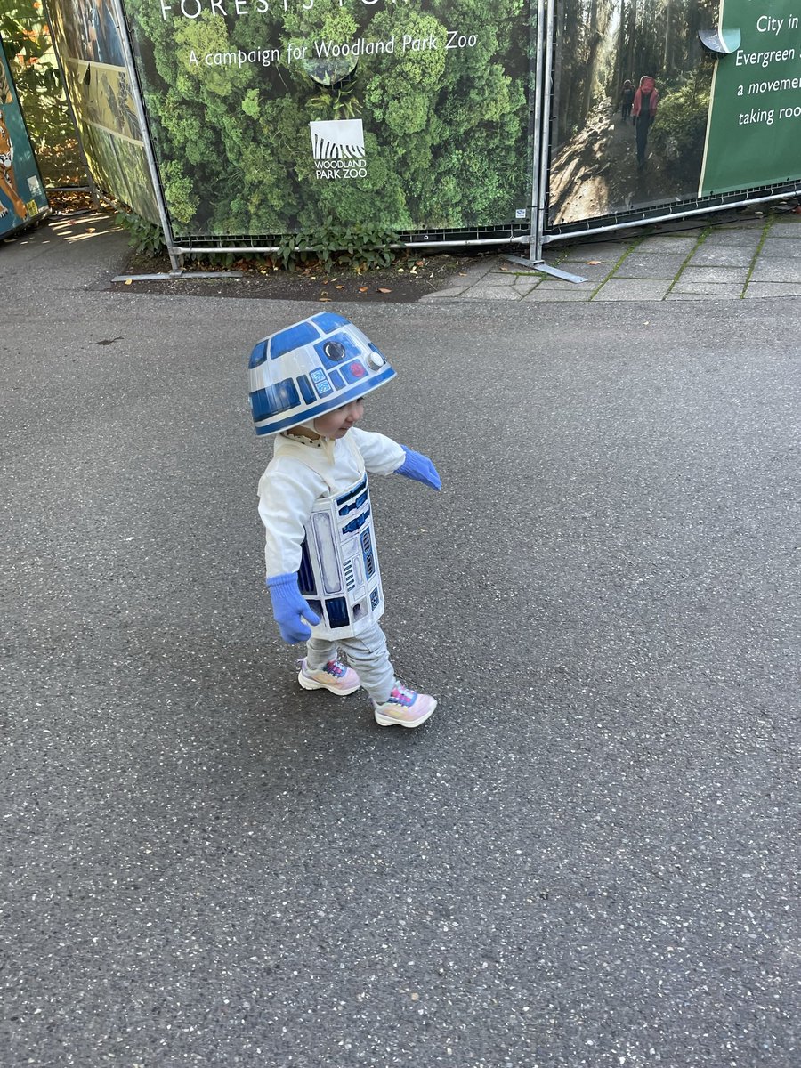 MrsCaiterBug's tweet photo. Is this the droid you are looking for @starwars ? https://t.co/rRE4PrabJW
