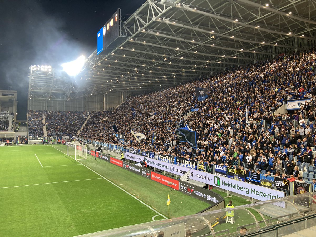 footballtravs's tweet photo. Simply a great week away in Italy, watching four top games whilst there. All played out to a superb backdrop of noise, flares, flags and smoke bombs to boot. Cracking atmospheres and brilliant ultras! 👊💪🔥🔥🇮🇹
#PARCOM #VERNAP #ATAGEN #INTSAL https://t.co/EFKYYRUgbz