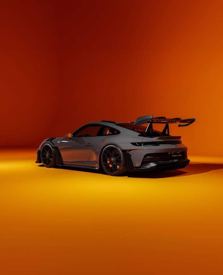Oscarol95842891's tweet photo. #Porsche 🩶🪄 https://t.co/rWruD7YXBc